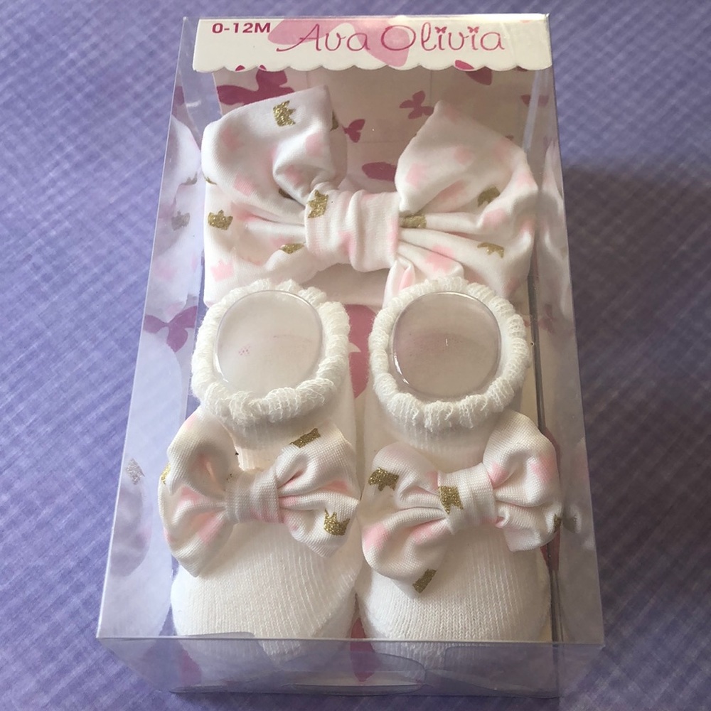 Ava Olivia baby girl headband with sock set NEW